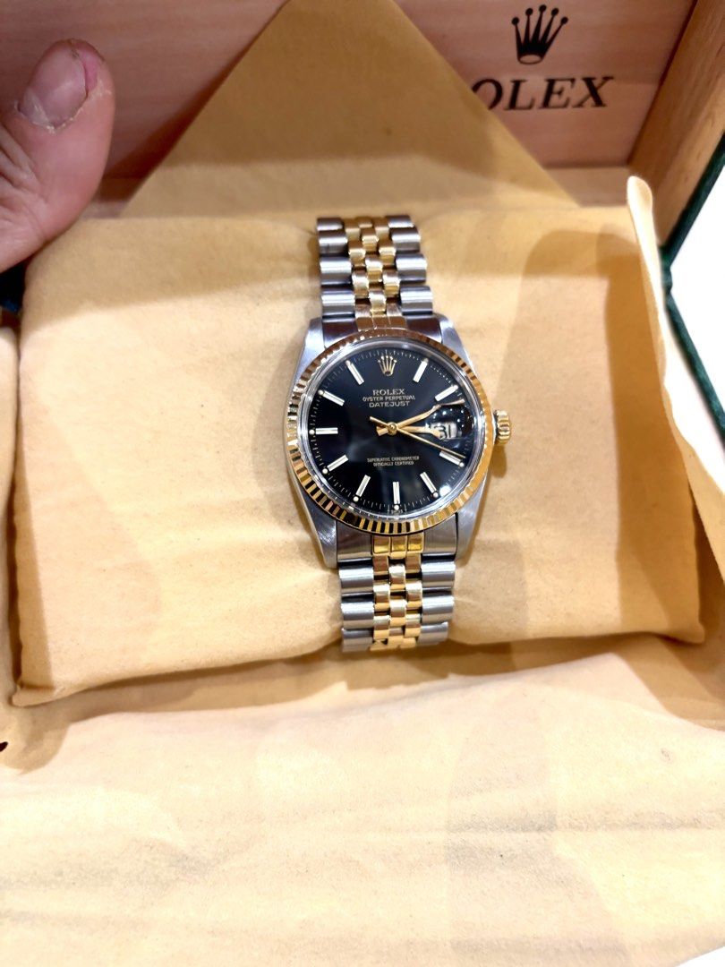 Rolex Datejust 36 Black Dial - Two Tone (Category: Luxury Watches) located in Manila. Submitted by aldrinpaolotiu (Listing ID 1428890608, Image 1). Description: Rolex Datejust 36mm 16013 Black Dial Two Tone - 18K Yellow Gold Jubilee Bracelet All original factory settings Asking Price: 330k Comes with original Rolex box, extra links, and authentication receipt Open for further authentication Meetups at Greenhills / Makati.