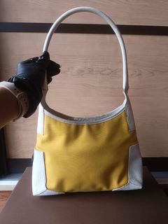 (Category: ) located in . Submitted by thriftymnl_ (Listing ID 1428838048, Image 1). Description: .