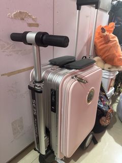（分類：）位於 。 由 phoebew.872 提交（商品編號 1428856593，圖片 1）。簡介： 。