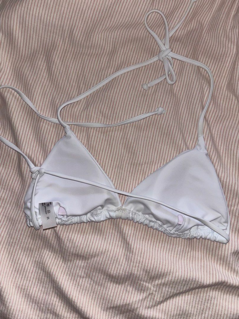 Shein White Bikini Top (Category: Bikinis & Swimsuits) located in Quezon City. Submitted by _yingf (Listing ID 1428808253, Image 3). Description: Brand New Never Worn Rfs: Size too small .