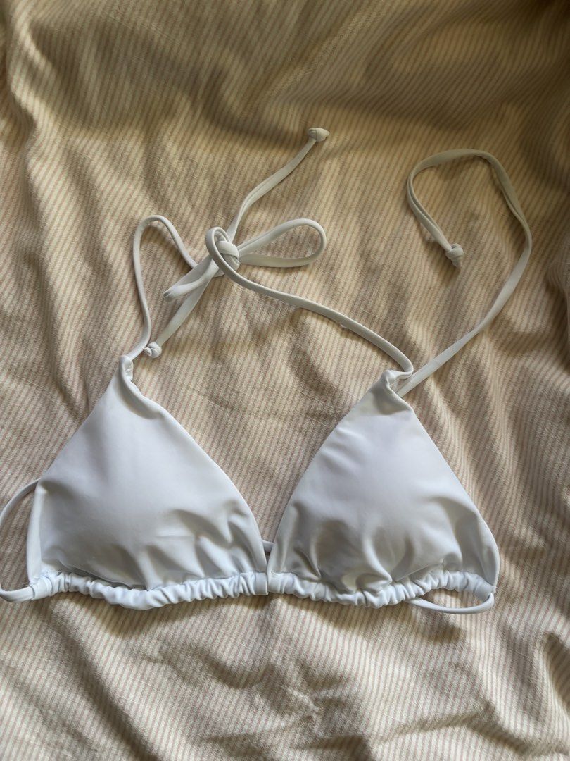 Shein White Bikini Top (Category: Bikinis & Swimsuits) located in Quezon City. Submitted by _yingf (Listing ID 1428808253, Image 1). Description: Brand New Never Worn Rfs: Size too small .