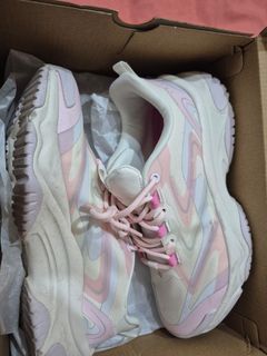 (Category: ) located in . Submitted by inarimochii23 (Listing ID 1428931978, Image 1). Description: .