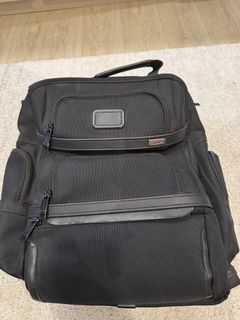 (Category: ) located in . Submitted by pre.loved_items (Listing ID 1428796081, Image 1). Description: .