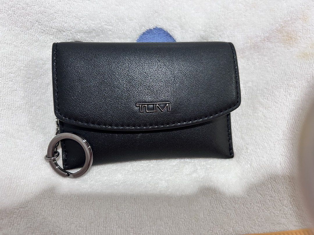 Tumi Black Leather Card Coin Wallet (Category: Wallets & Card holders) located in Quezon City. Submitted by kat.sy (Listing ID 1428879321, Image 1). Description: Bought last Dec 2025. Barely use. Bought for 4500 in pasabuy.