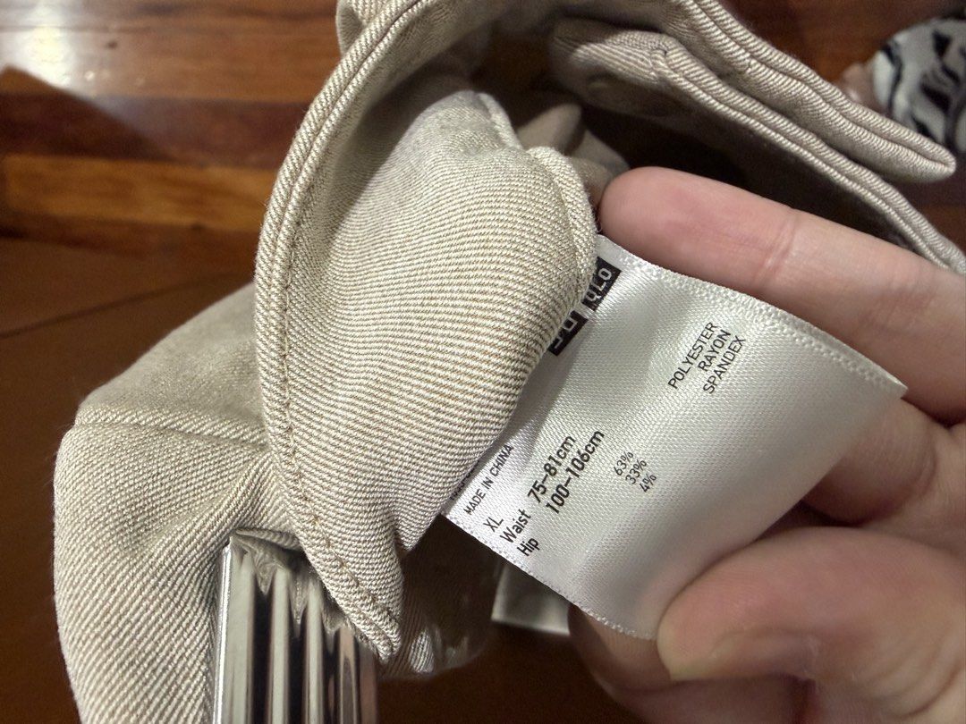 Uniqlo Womens Smart Ankle Pants (Category: Other Bottoms) located in San Juan City. Submitted by aimeeklt (Listing ID 1428960249, Image 2). Description: Brand Uniqlo Color light beige Like new Size XL RFS: I don’t wear it.