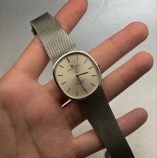 (Category: ) located in . Submitted by naxotimepieces (Listing ID 1428849630, Image 1). Description: .