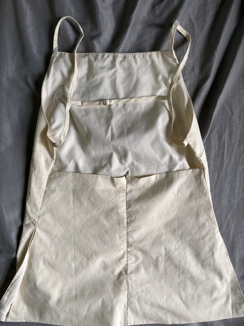 White Backless Top (Category: Dresses) located in Quezon City. Submitted by pamnly (Listing ID 1428897653, Image 2). Description: Brand new.