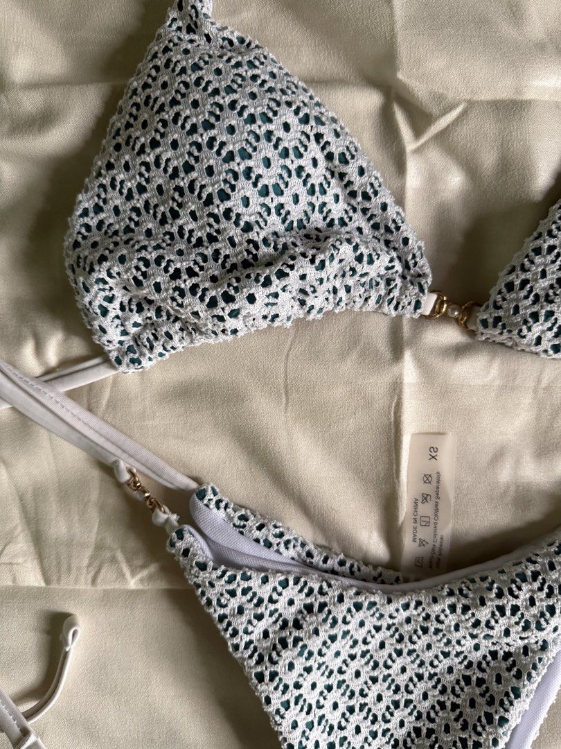 White Crochet Bikini Set (Category: Bikinis & Swimsuits) located in Quezon City. Submitted by pamnly (Listing ID 1428897792, Image 2). Description: Worn once.