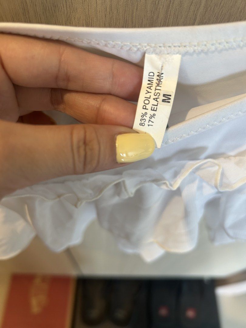 White Ruffle Mini Swimming Skirt (Category: Skirts) located in Cainta. Submitted by kayeshoppe (Listing ID 1428922223, Image 2). Description: .