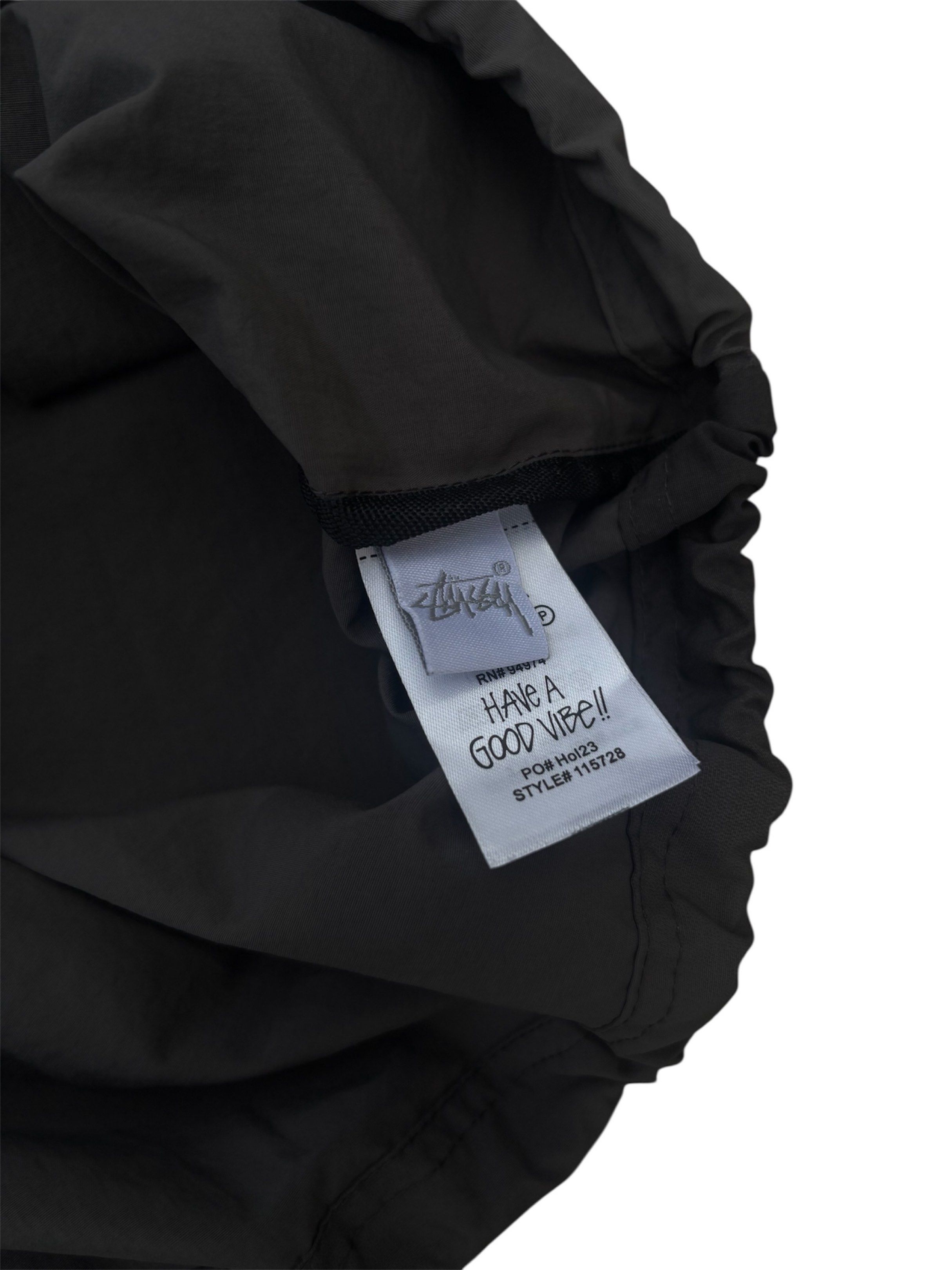 windbreaker (Category: Coats, Jackets and Outerwear) located in Candelaria. Submitted by drizzy.fitz.ph (Listing ID 1428808119, Image 3). Description: Stussy Beach Shell Wave Dye Jacket SIZE: LARGE.
