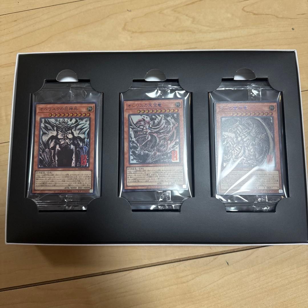 預訂｜日版】遊戲王ARTWORK SERIES 三幻神迷你掛軸＋紀念卡套裝, 興趣