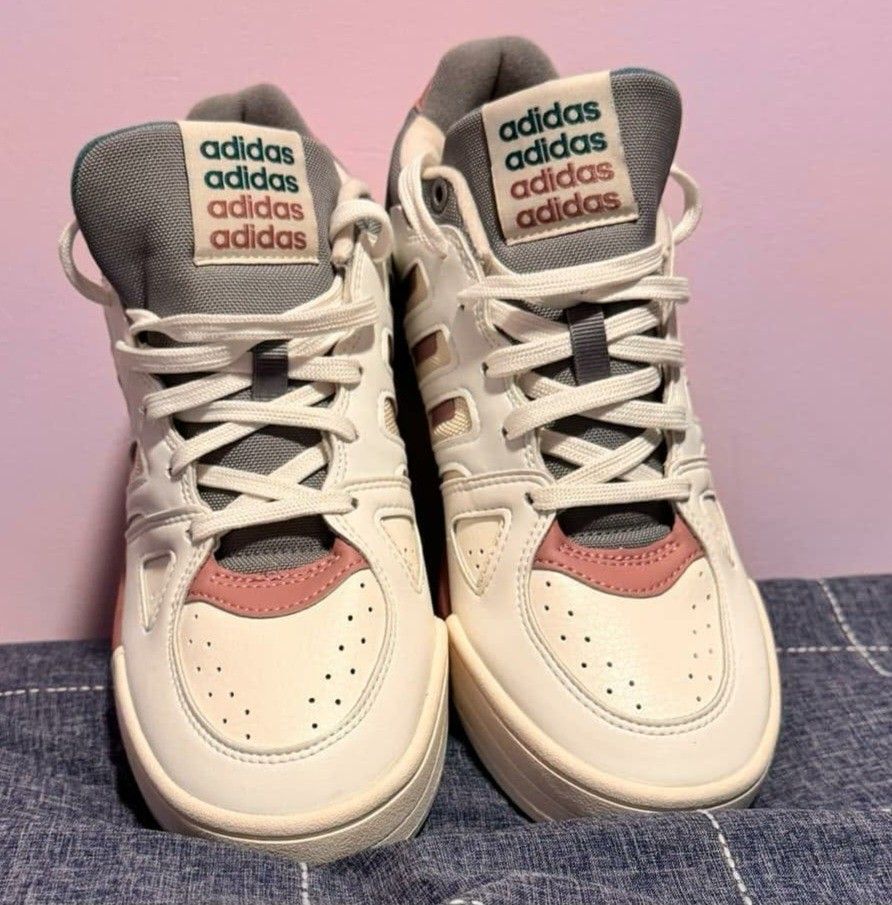 Adidas Sneakers (Category: Sneakers) located in Manila. Submitted by PIT2007 (Listing ID 1429014003, Image 2). Description: ✨ Brand New Adidas Midcity Low ✨ 📍 Authentic | No box | Never used 👟 Sleek low-cut design perfect for everyday wear 💎 Classic Adidas style with modern comfort 📦 No box 💰 Price: ₱2,200 only 🚚 Meet-up or shipping available ✅ 100% legit ✅ Great deal for sneaker lovers.