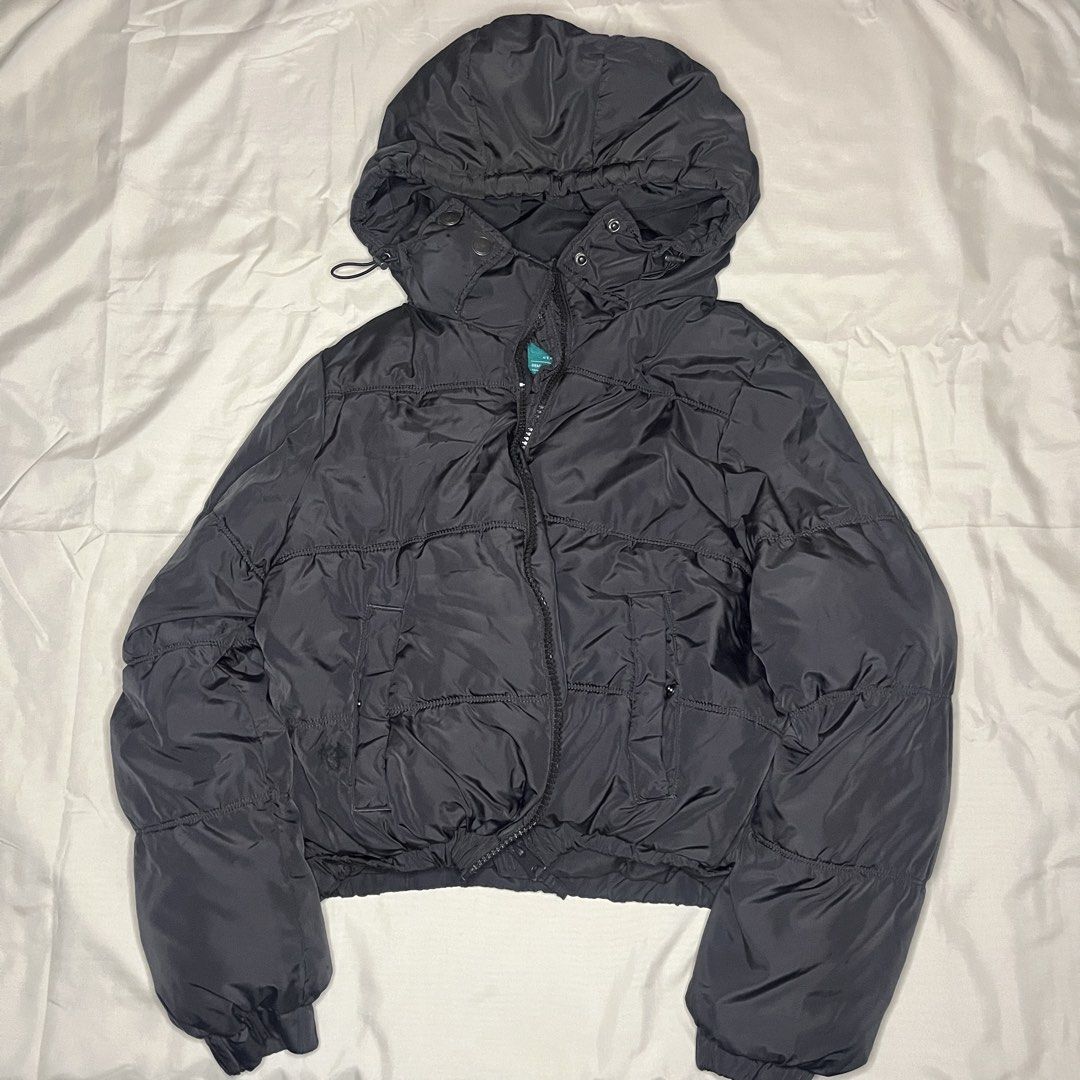 Aeropostale Remixed Down Puffer Jacket - Medium (Category: Coats, Jackets and Outerwear) located in Baguio. Submitted by cleverturtle1 (Listing ID 1429020253, Image 1). Description: Aeropostale Remixed Down Puffer Jacket In good condition (minor flaw at last pic) Shipping is shouldered by buyer Size: Medium Color: Gray ✅ Length: 21.5 in ✅ Width: 17 in ✅ Sleeve: 35 in Color Rate: 9/10 Flaws: Small burn-like patch (Item color vary due to lighting) 
