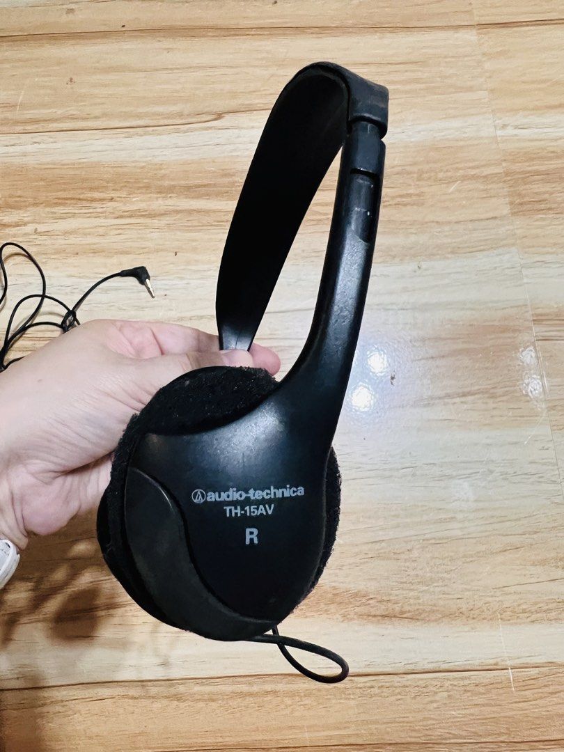 Affordable Retro Audio technica headpohones 😍👌 (Category: Headphones & Headsets) located in Malolos. Submitted by afford.japan (Listing ID 1429131151, Image 1). Description: Affordable Retro Audio technica headpohones 😍👌.