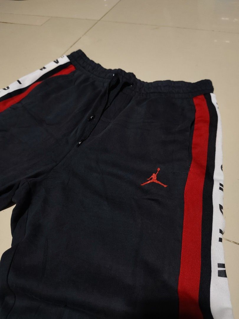 AIR JORDAN SIDE TAPE SCRIPT FLEECE (2) (Category: Joggers) located in Bulacan. Submitted by markkiethrift2023 (Listing ID 1429109728, Image 3). Description: AIR JORDAN SIDE TAPE SCRIPT FLEECE (2) EXCELLENT CONDITION DIMES: WAIST: 30 - 42 LENGTH: 40 NEED WASH.