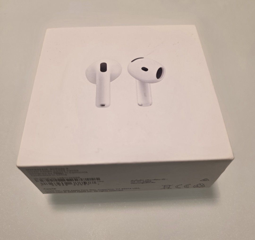 Apple AirPods 4