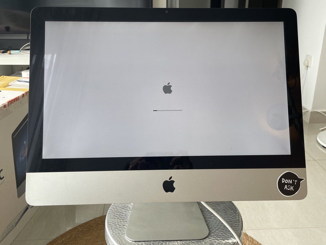 Apple iMac 21.5-inch LED 16:9 Widescreen Computer412325653052149761