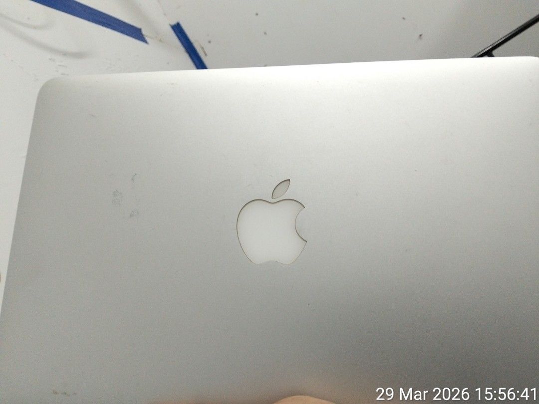 Apple Macbook Air - Not Working412327250913536000