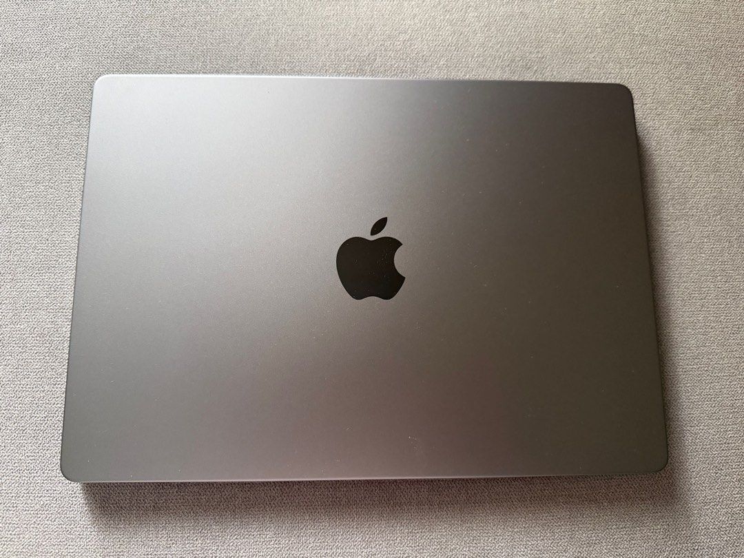 Apple MacBook Pro 14-inch (2021) - Space Grey