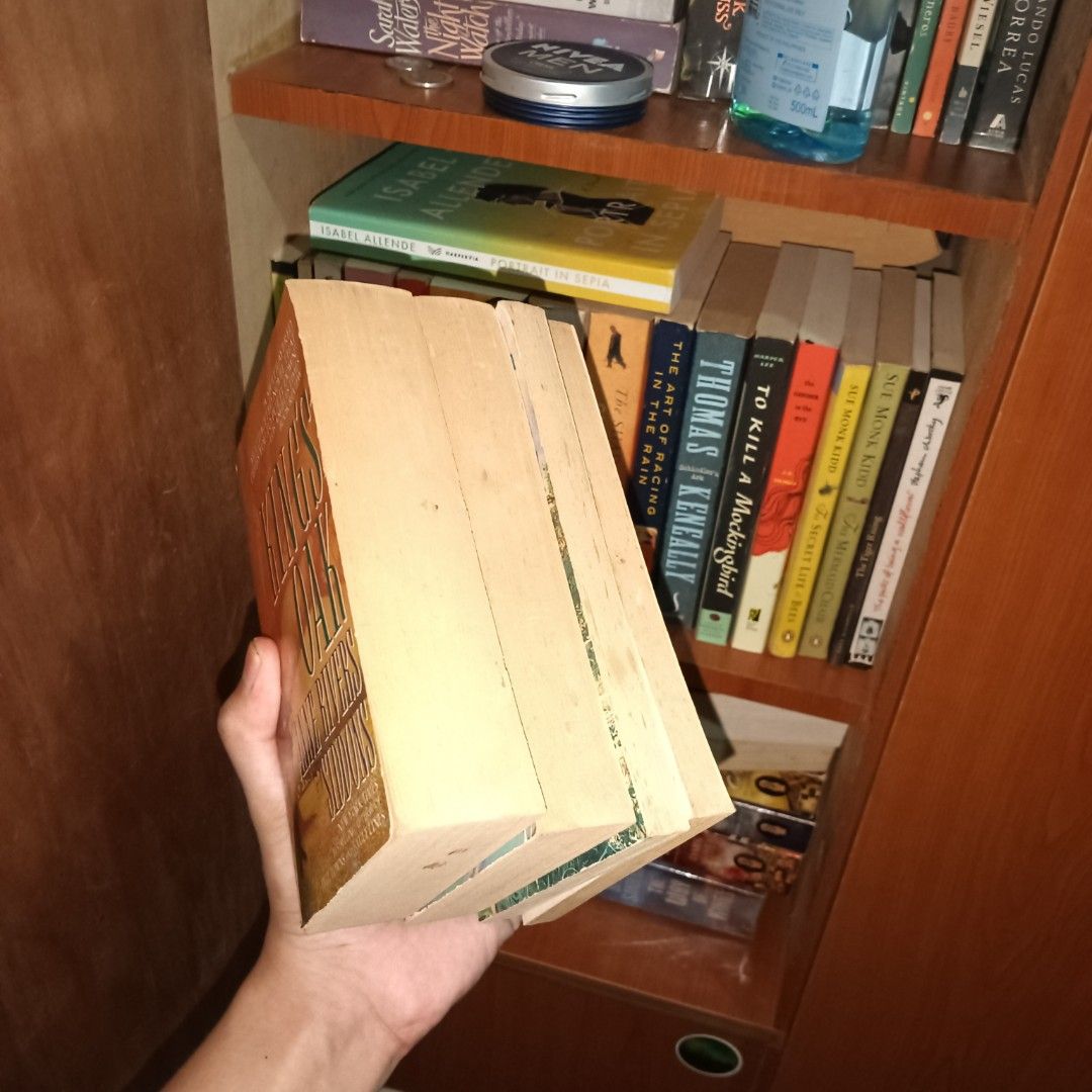 Assorted Book Bundle (Category: Storybooks) located in Santa Rosa. Submitted by buqstur (Listing ID 1429126078, Image 3). Description: Romance books - In good condition - no annotations ❗You can get a 20% off on the shipping fee on up to three or more purchases.❗ pm for inquiries.
