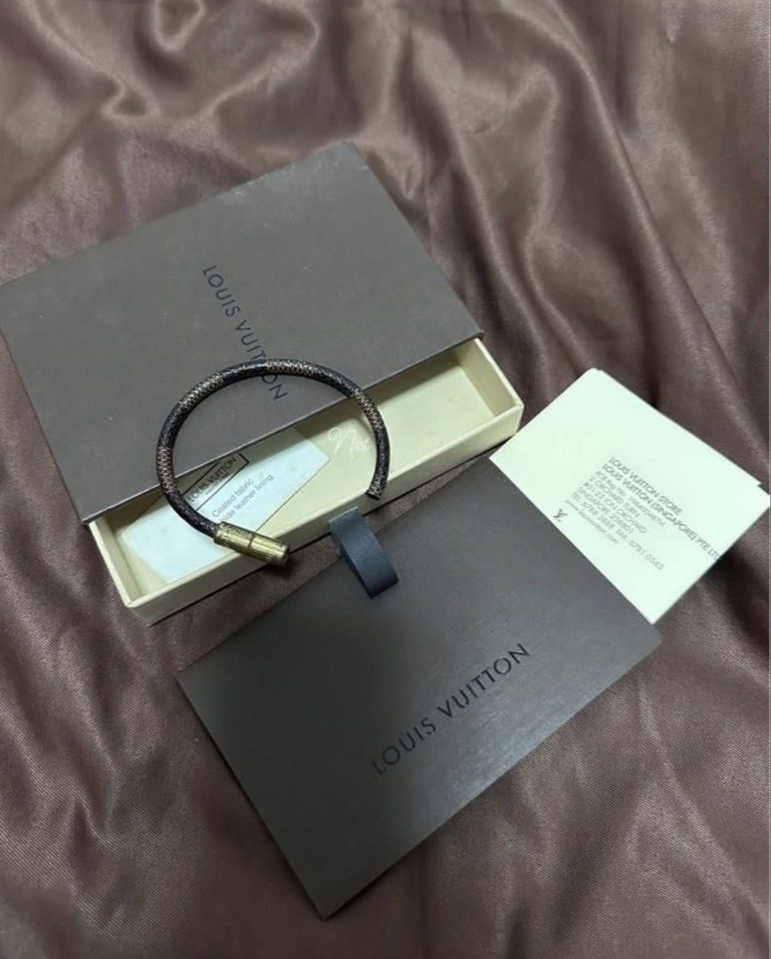 Authentic LV Keep It Bracelet Damier Ebene (Category: Luxury Accessories) located in Cavite. Submitted by trendydotnet (Listing ID 1429052836, Image 2). Description: READ BELOW! SWIPE➡️ PHOTO DETAILS 🔍ITEM GUARANTEED 💯% AUTHENTIC Authentic LV Bracelet Keep it Damier Ebene - With Box, Tag, Paper Bag and Official Receipt from LV Store - Size - Small - Readable Code PS: Need to Repair putulan nyo nalang. Nahila ko kasi. (See last photo) - Not for 
