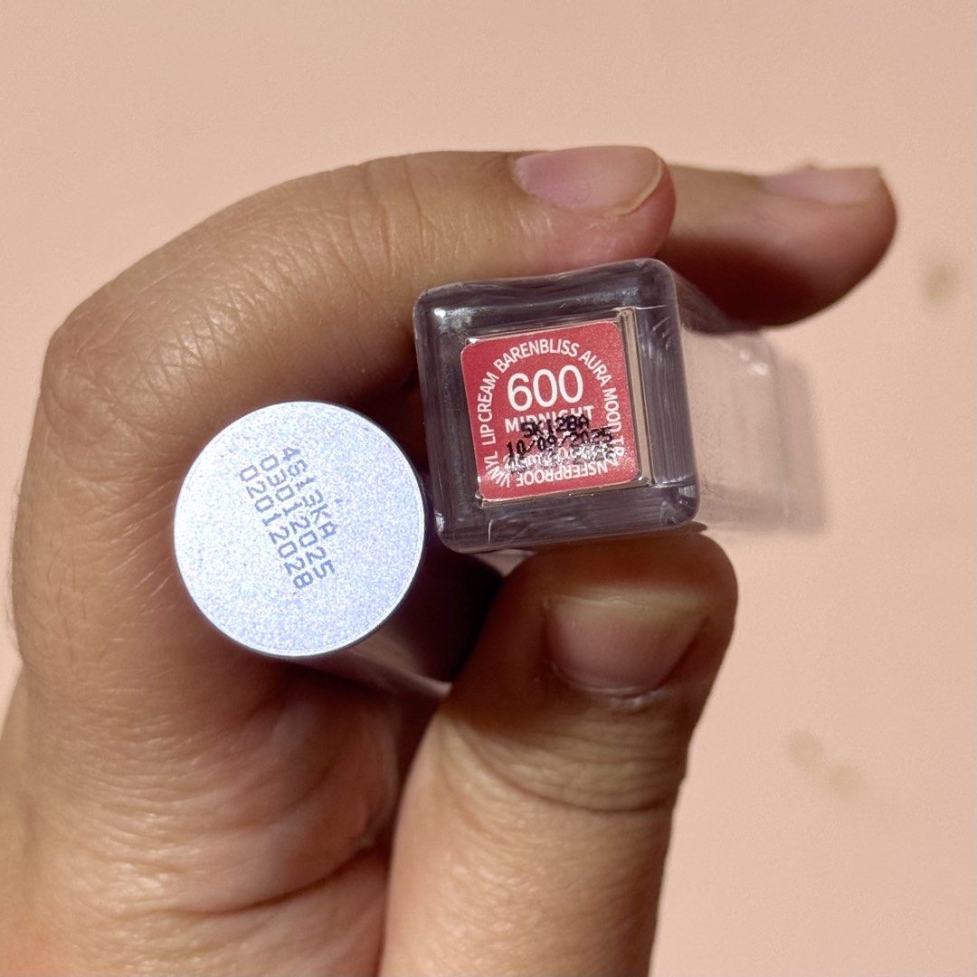 barenbliss & Dazzle Me Lip Products (Category: Makeup) located in Taguig. Submitted by cris_021 (Listing ID 1429155295, Image 2). Description: Used once Set Swatched only for content Location: Taguig You can text me if I didn’t reply here. :).