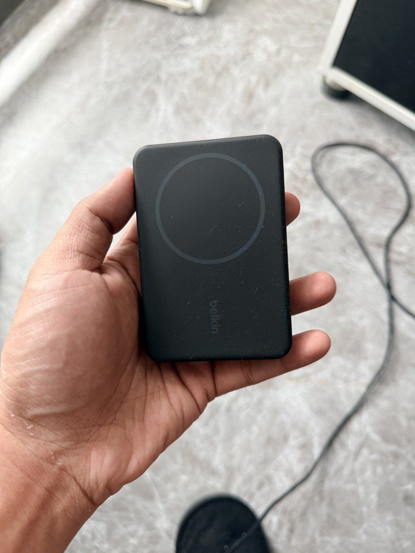 Belkin MagSafe power bank (Category: Chargers & Cables) located in Manila. Submitted by edprince2801802 (Listing ID 1429019481, Image 1). Description: 3200 mah.