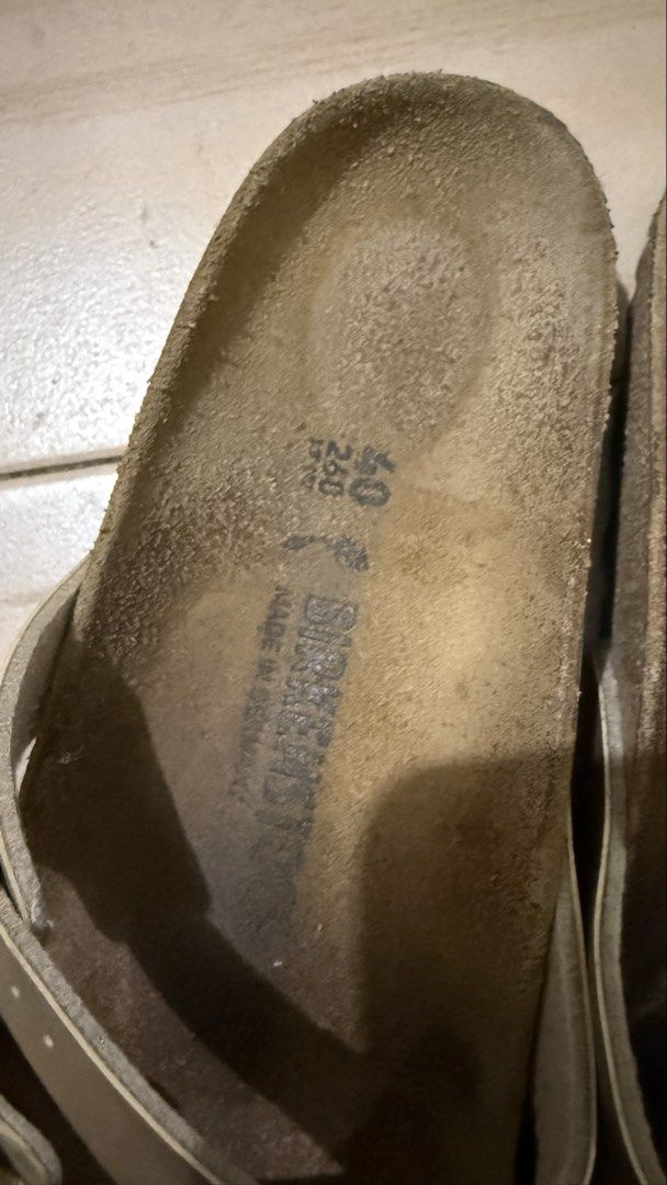Birkenstock Sandals Gold (Category: Sandals) located in Navotas City. Submitted by simplifylife01 (Listing ID 1428992570, Image 3). Description: Bought in Japan I can send video if you want.