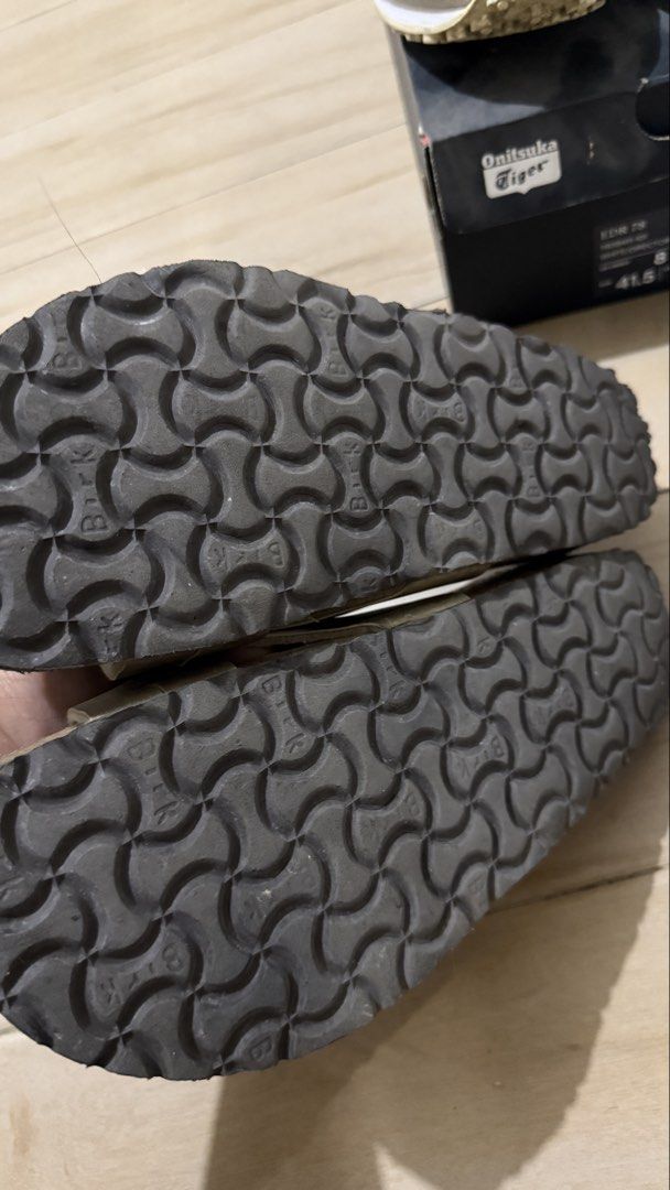 Birkenstock Sandals Gold (Category: Sandals) located in Navotas City. Submitted by simplifylife01 (Listing ID 1428992570, Image 2). Description: Bought in Japan I can send video if you want.