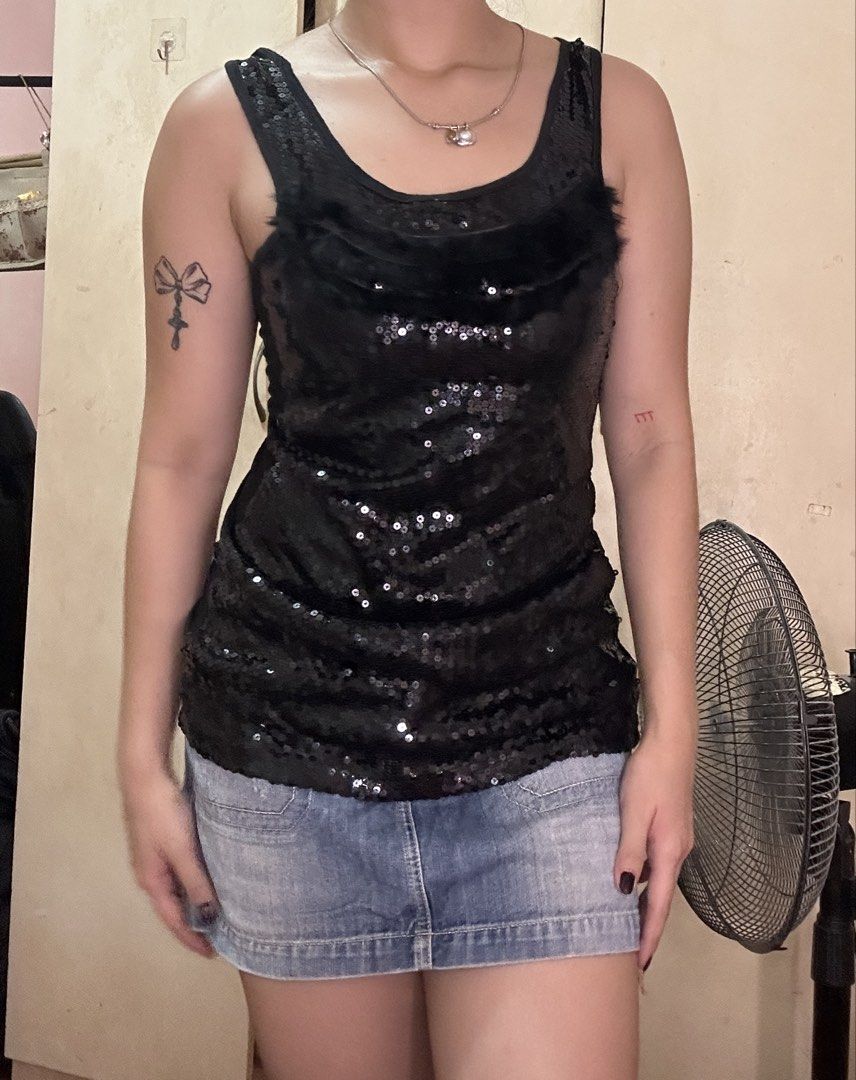 Black Sequin y2k 2000s mcbling fur Tank Top (Category: Sleeveless) located in Rizal. Submitted by vivistwin (Listing ID 1429133985, Image 2). Description: with flaws (2 holes at the back from cut tag).