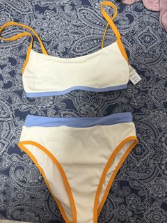 (Category: ) located in . Submitted by ml.closet (Listing ID 1429116853, Image 1). Description: .