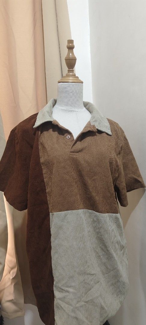 Bundle Men's Formal Clothes (Category: Tshirts & Polo Shirts ) located in Caloocan City. Submitted by simplyliving_31 (Listing ID 1429057454, Image 3). Description: •Personal preloved men's clothes •Black short sleeve best fit to large size, but med on tag •Black long sleeve ( Medium on tag) •Plaid design top (Small to Med).