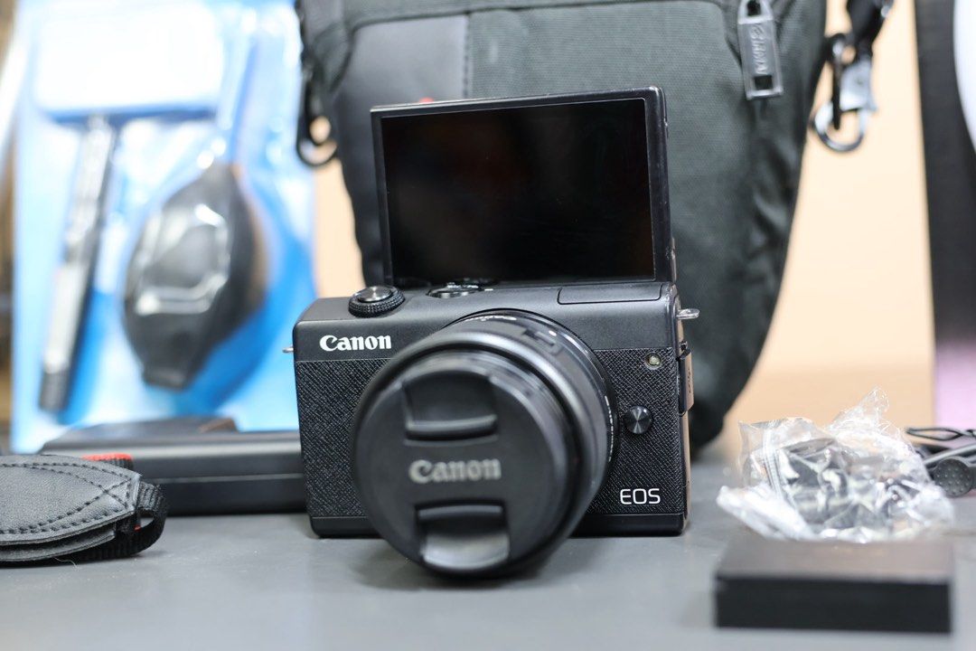 Canon EOS M200 Mirrorless Camera (Category: Cameras) located in Manila. Submitted by lenascamera (Listing ID 1429165394, Image 2). Description: NOTE: Sa dami po ng message na natatangap ko, naka hold napo ang Mga message hindi napo ako makapag reply pero na babasa ko kaya hanggat maari mag direct na kayo sa page ko sa facebook Lena’s camera para makareply ako agad salamat. Canon EOS M200 Mirrorless Camera ₱31,000 Key Features 24.2MP APS-C Sensor 