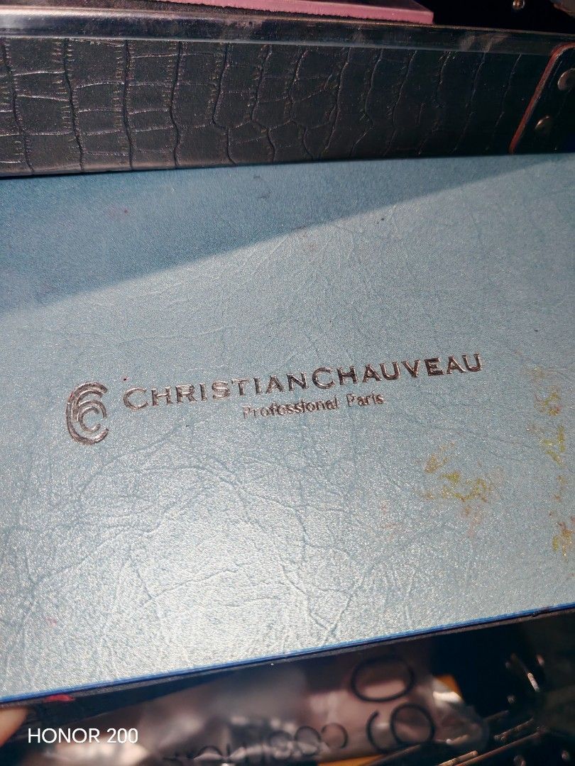 Christian Chauveau Professional Makeup Kit (Category: Makeup) located in Manila. Submitted by mariceloch01539 (Listing ID 1429099176, Image 2). Description: As is surplus items .