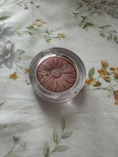 (Category: ) located in . Submitted by helpmeclearmymakeup (Listing ID 1429089083, Image 1). Description: .