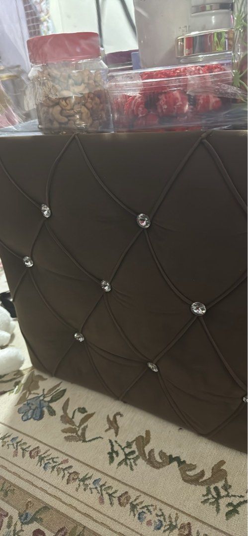 coffee table (Category: Tables & Sets) located in Kuala Lumpur. Submitted by palingtiptop (Listing ID 1429130155, Image 2). Description: coffee table kaca hitam petak segi empat besar ukuran nnti pm saya nak jual rm170.
