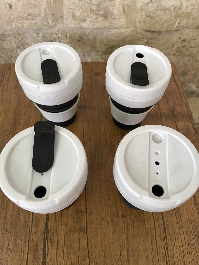 collapsible silicone travel cups (Category: Coffee & Tea Tableware) located in San Fernando. Submitted by japansurpluselyu (Listing ID 1429066225, Image 2). Description: .