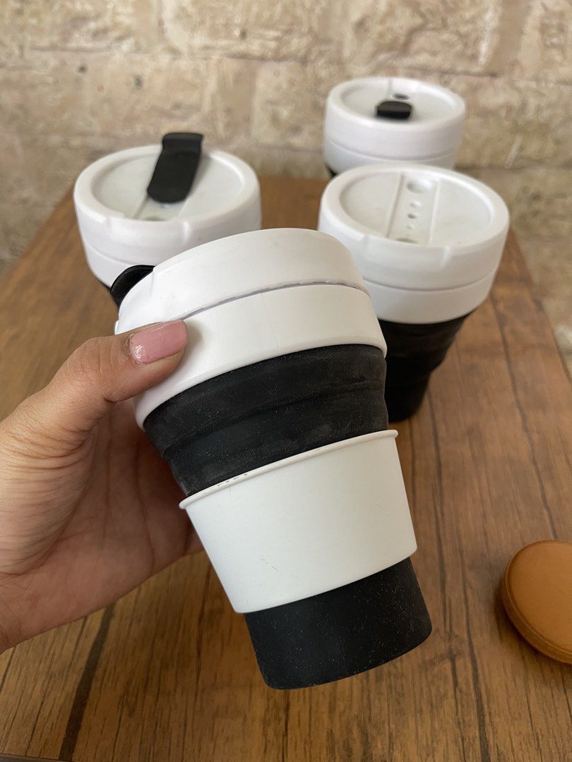 collapsible silicone travel cups (Category: Coffee & Tea Tableware) located in San Fernando. Submitted by japansurpluselyu (Listing ID 1429066225, Image 3). Description: .