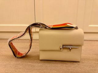 （分類：）位於 。 由 millbudd 提交（商品編號 1429125632，圖片 1）。簡介： 。