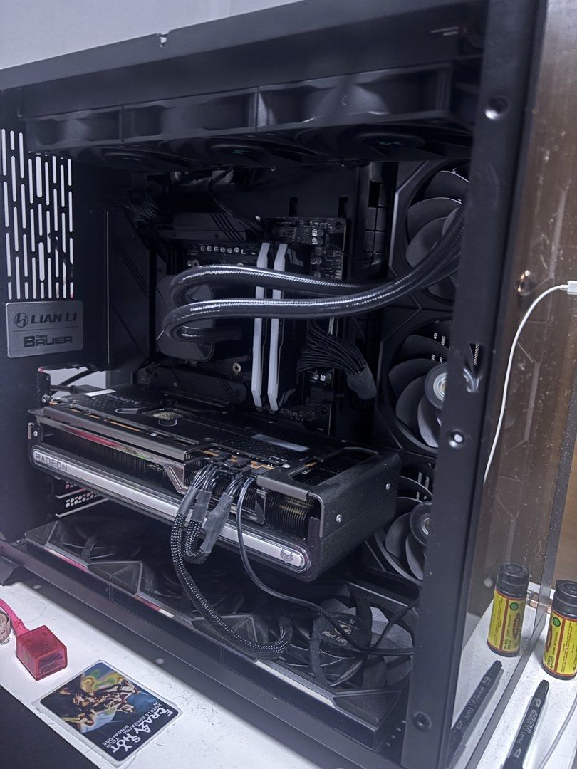 Custom Gaming PC - AMD Ryzen 7 7800X3D, RX 7900 GRE413244880511969282
