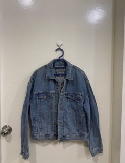 (Category: ) located in . Submitted by cyt15 (Listing ID 1429116480, Image 1). Description: .