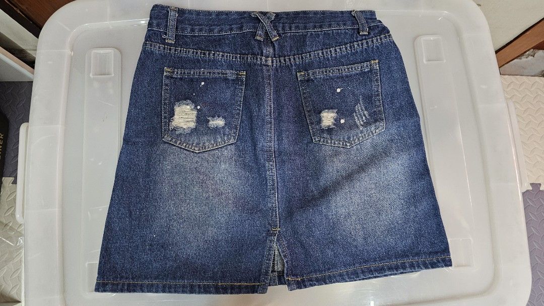 DENIM SKIRT FOR SALE batch 2 (Category: Skirts) located in Paranaque City. Submitted by mystuffmel (Listing ID 1429015259, Image 2). Description: RFS:DECLUTTERING All items are in good condition. NO to COD Payment first before booking of courier If you get 3 or more with discount MOP:gcash only.