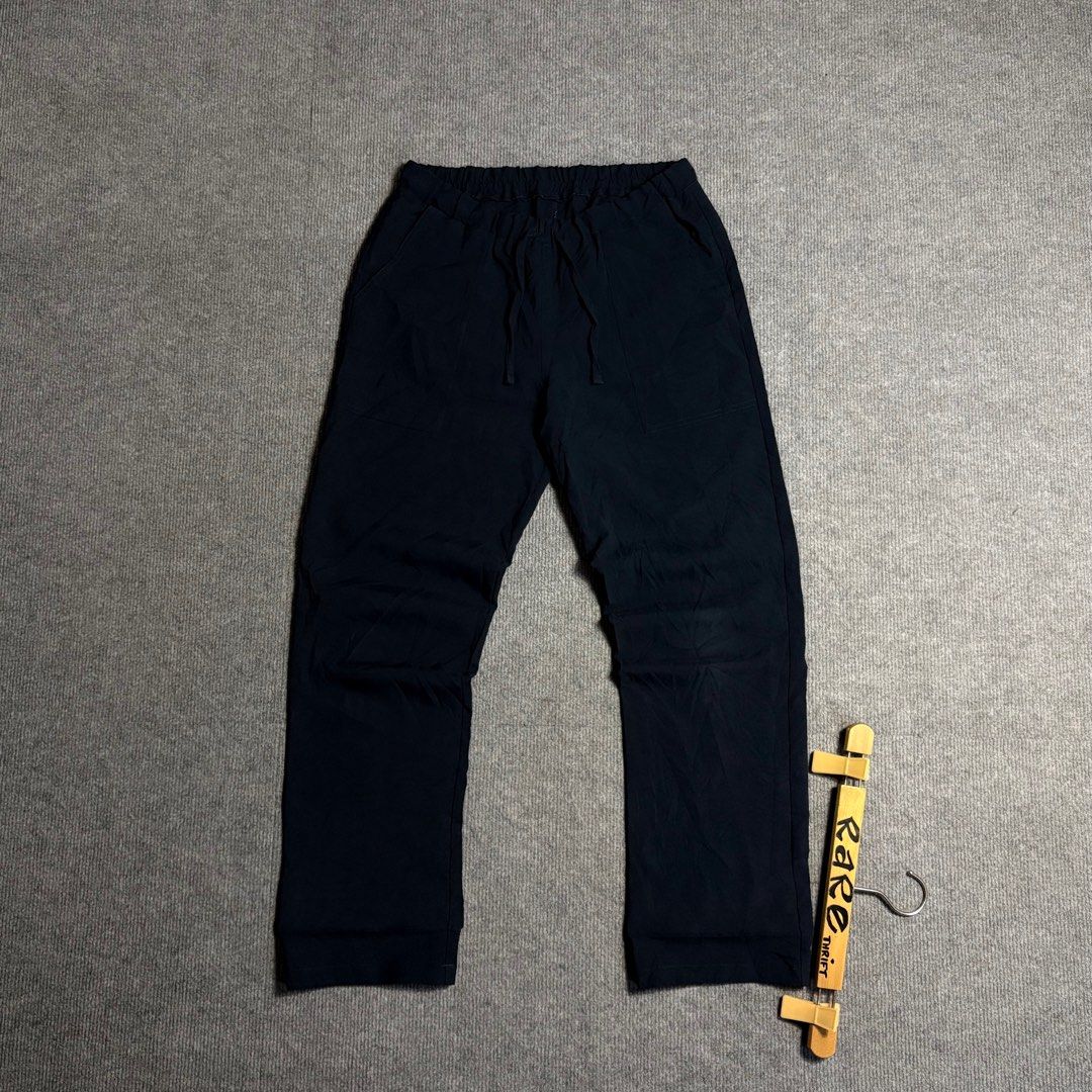 DICKIES NAVY BLUE SCRUB UNIFORM PANTS Size 30 to 32 Medium (Category: Trousers) located in Manila. Submitted by japan.collections (Listing ID 1429130770, Image 3). Description: DICKIES NAVY BLUE SCRUB UNIFORM PANTS Size 30 to 32 Medium Length 38.5 Leg Open 8 NO ISSUE IN GOOD CONDITION💯.