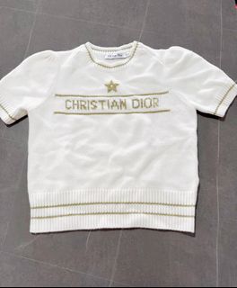 (Category: ) located in . Submitted by wardrobe.essentials (Listing ID 1429093949, Image 1). Description: .