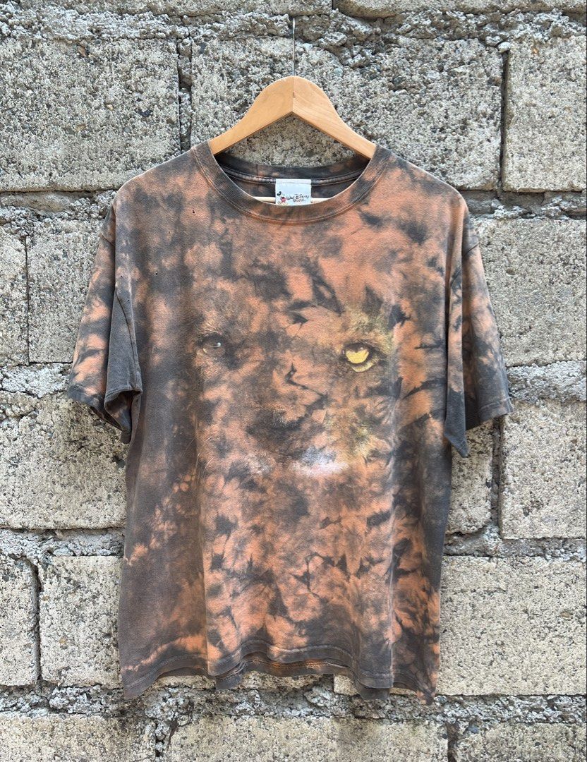Disney World Tie-Dye T-Shirt (Category: Tshirts & Polo Shirts ) located in Cebu City. Submitted by gio_420 (Listing ID 1429163878, Image 1). Description: 90’s Disney tie-dye shirt Trash condition 9/10 color rate Dimes: w-22/L- 27 Click photo to see the issue 📩📩📩 .