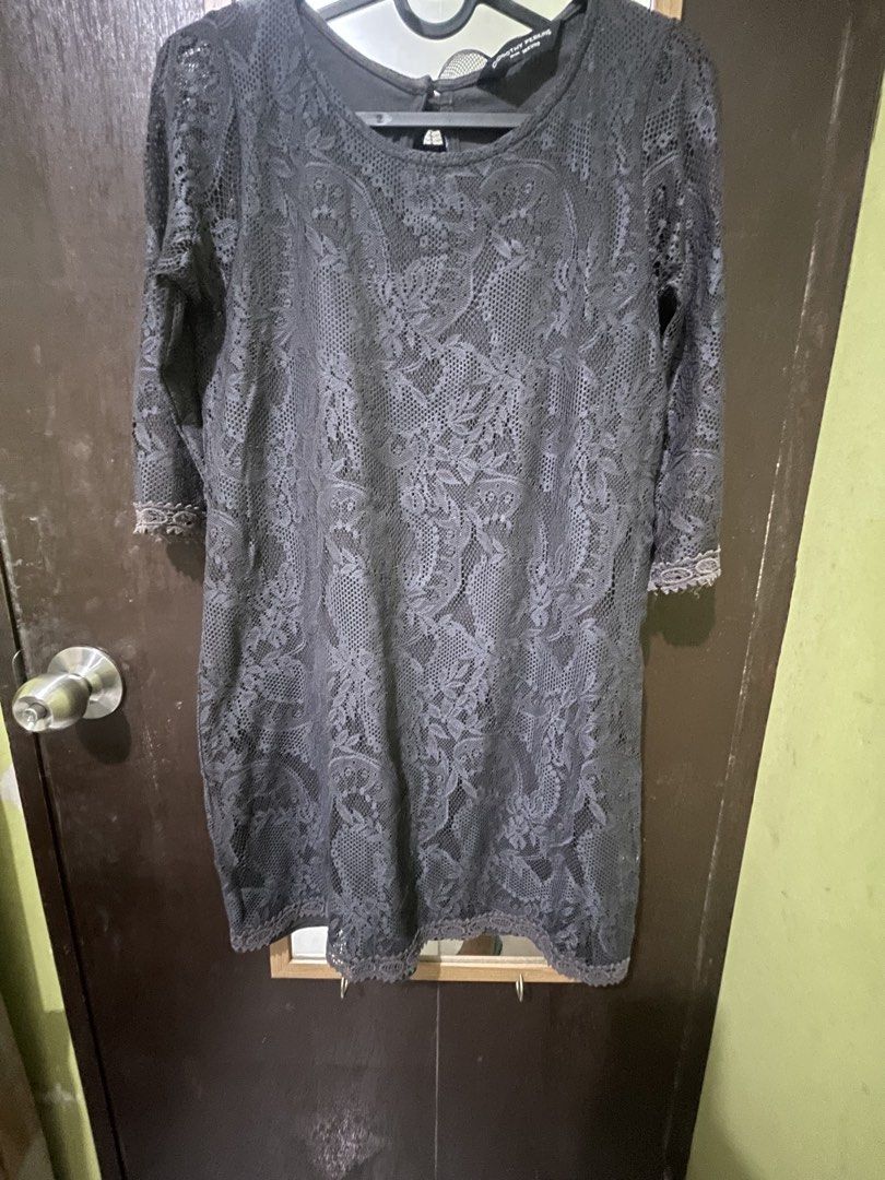 Dorothy Perkins Mini Lace Dress (Category: Dresses) located in Quezon City. Submitted by teachl (Listing ID 1429071384, Image 2). Description: Dorothy Perkins Mini Lace Dress Charcoal gray in color Medium in size but can only fit Small body frame .