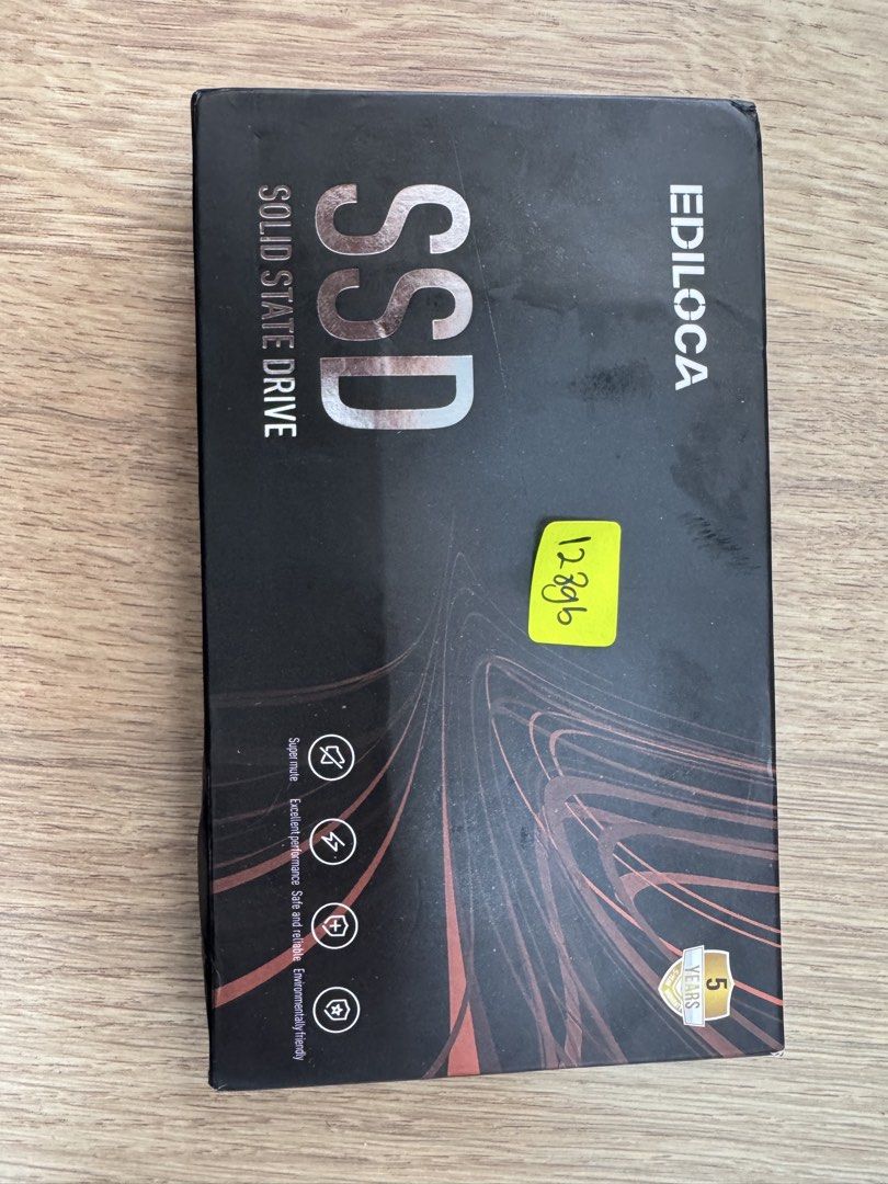 EDILOCA SSD Solid State Drive (Category: Hard Disks & Thumbdrives) located in Klang. Submitted by kabylar (Listing ID 1429001052, Image 1). Description: 128gb.