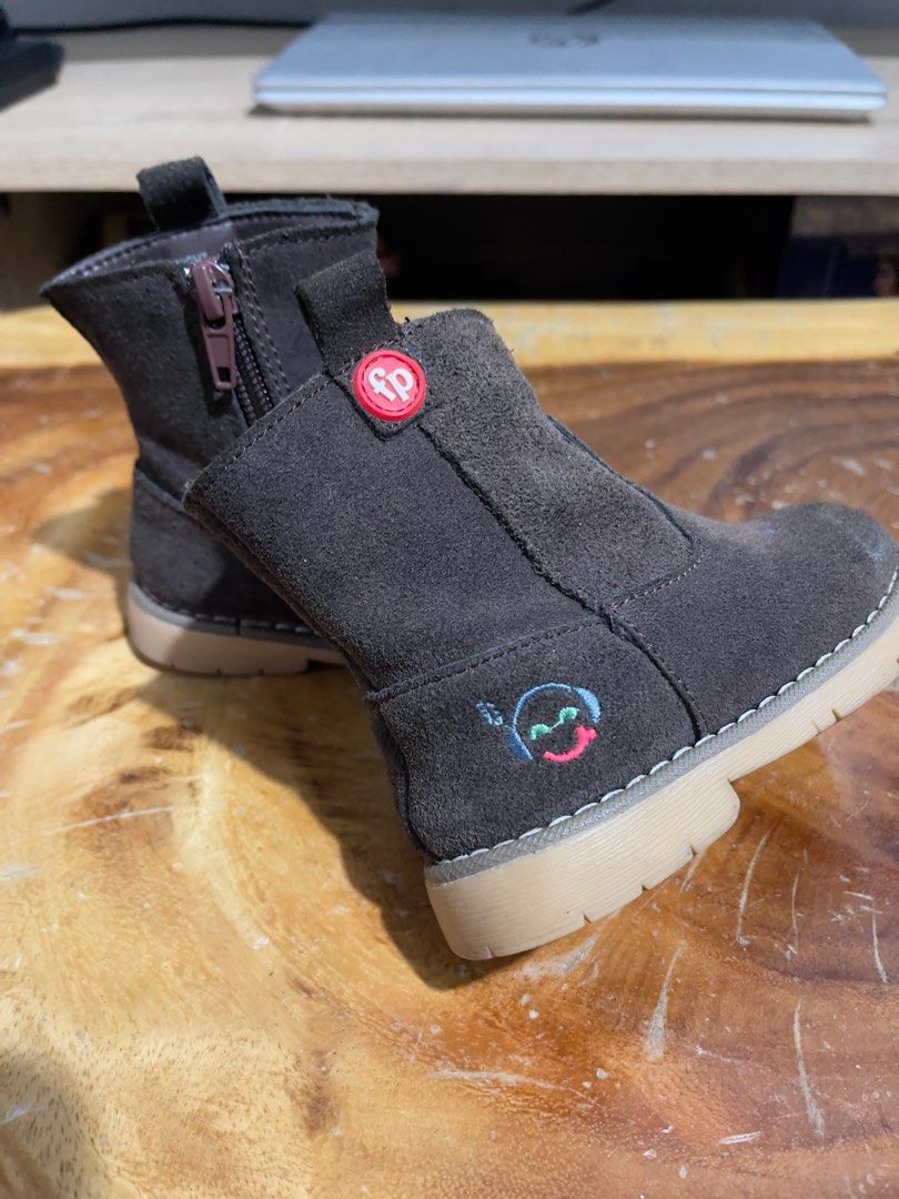 Fisher price boots for toddler (Category: Babies & Kids Fashion) located in Manila. Submitted by ramona.una (Listing ID 1429125814, Image 3). Description: Size 6 1-2 years oldn.