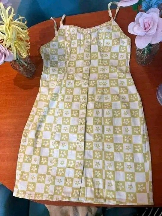 FOR TAKE ALL! BNEW AND PRE LOVED ITEMS (Category: Blouses) located in Quezon City. Submitted by slimepapi88 (Listing ID 1429081211, Image 3). Description: fs mga di nagamit na items ng asawa ko 🤣 like new & bnew condition all branded zara floral bnew missing tag lang size xs-semi med Bust 32B sagad GU corduroy skirt bnew with tag size s Urban Revivo Dress like new size s-semi med 750 as pack na!! pm for more pictures 📍cubao.