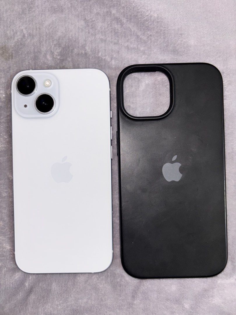FS: iPhone 15 - 128 GB (White) (Category: iPhone 15 Series) located in Manila. Submitted by gem2300 (Listing ID 1429068386, Image 2). Description: FS: iPhone 15 - 128 GB (White) •87% Battery Health •No sim restrictions •All working including truetone and face id •No repair history (all original parts) •with Phone case included only -Good as new, super kinis -Matagal malowbat and super linaw ng cam ₱25,000 - Slightly negotiable. Not rush Pm sa int